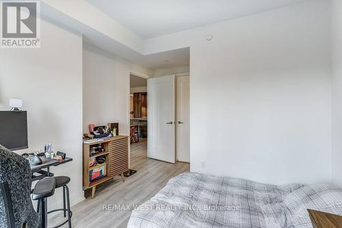 543 - 20 Inn On The Park Drive, Toronto, ON - Indoor Photo Showing Bedroom