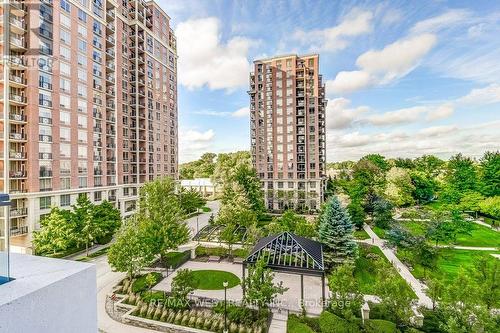 543 - 20 Inn On The Park Drive, Toronto, ON - Outdoor With Facade