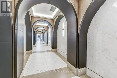 543 - 20 Inn On The Park Drive, Toronto, ON - Indoor Photo Showing Other Room