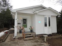 127 HARVEY STREET Georgian Bluffs, ON N0H 2N0