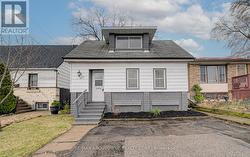 227 EAST 23RD STREET  Hamilton, ON L8V 2X2