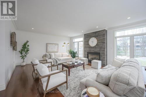 1615 Wickerson Gate, London South (South K), ON - Indoor Photo Showing Living Room With Fireplace
