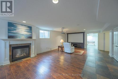 1615 Wickerson Gate, London South (South K), ON - Indoor Photo Showing Living Room With Fireplace