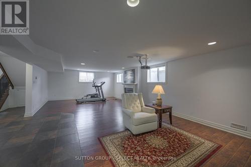 1615 Wickerson Gate, London South (South K), ON - Indoor