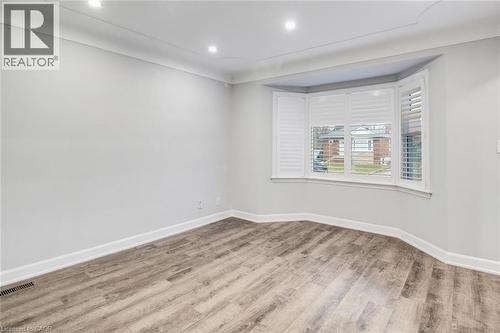208 East 32Nd Street, Hamilton, ON - Indoor Photo Showing Other Room