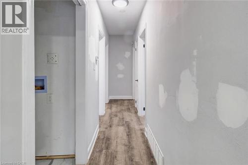 208 East 32Nd Street, Hamilton, ON - Indoor Photo Showing Other Room