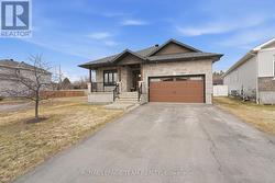 757 MEADOWRIDGE CIRCLE Ottawa, ON K0A 1L0