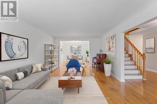83 Senator Reesor'S Drive, Markham, ON - Indoor Photo Showing Living Room
