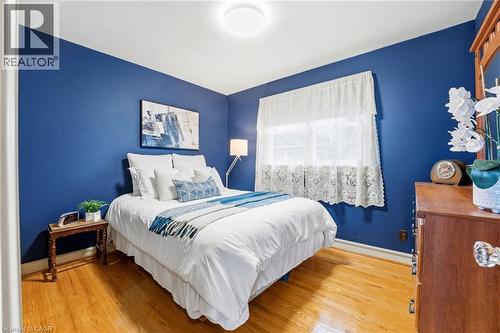 82 Glenview Avenue, Cambridge, ON - Indoor Photo Showing Bedroom