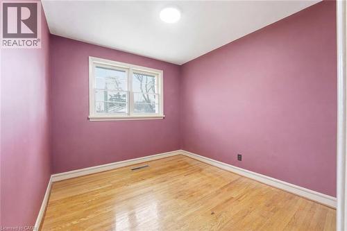 82 Glenview Avenue, Cambridge, ON - Indoor Photo Showing Other Room