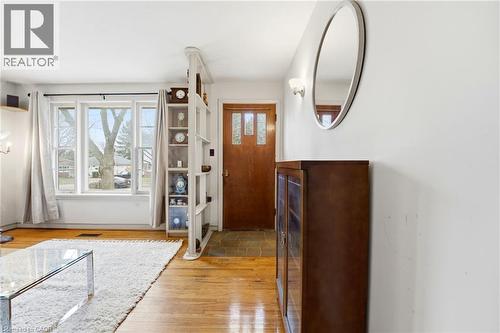 82 Glenview Avenue, Cambridge, ON - Indoor Photo Showing Other Room