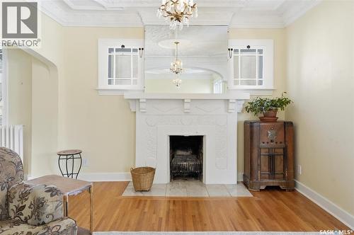 921 10Th Avenue N, Saskatoon, SK - Indoor With Fireplace