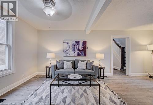 227 East 23Rd Street, Hamilton, ON - Indoor Photo Showing Living Room