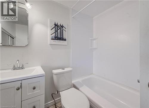 227 East 23Rd Street, Hamilton, ON - Indoor Photo Showing Bathroom