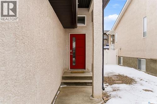 5381 Mckenna Crescent, Regina, SK - Outdoor