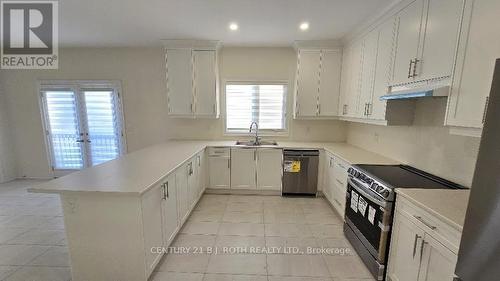 61 Ruby Ridge, Oro-Medonte, ON - Indoor Photo Showing Kitchen With Double Sink
