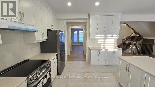 61 Ruby Ridge, Oro-Medonte, ON - Indoor Photo Showing Kitchen