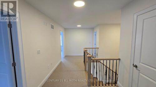 61 Ruby Ridge, Oro-Medonte, ON - Indoor Photo Showing Other Room