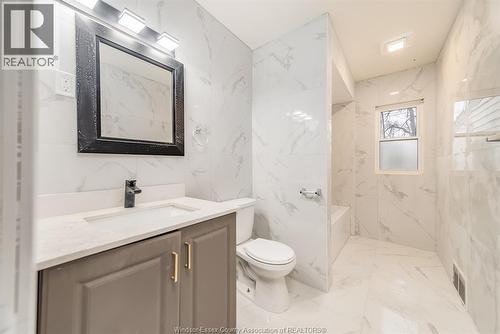 1114 Edward Unit# Upper, Windsor, ON - Indoor Photo Showing Bathroom