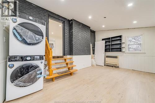1114 Edward Unit# Upper, Windsor, ON - Indoor Photo Showing Laundry Room