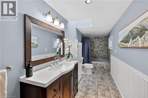 Main Level - Bathroom - 287 Main Street E, Grimsby, ON - Indoor Photo Showing Bathroom