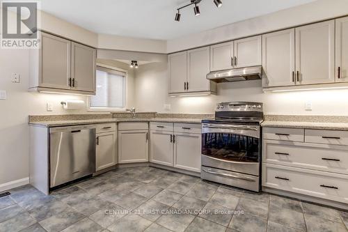 2 - 609 Colborne Street, London East (East F), ON - Indoor Photo Showing Kitchen