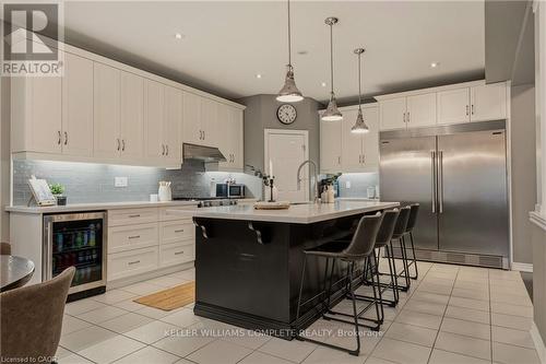 39 Turi Drive, Hamilton, ON - Indoor Photo Showing Kitchen With Stainless Steel Kitchen With Upgraded Kitchen