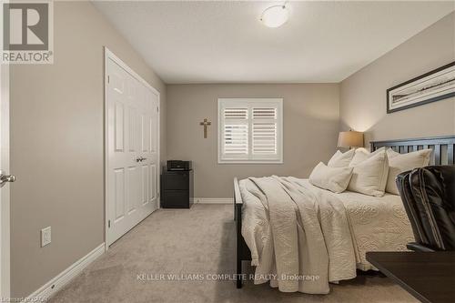 39 Turi Drive, Hamilton, ON - Indoor Photo Showing Bedroom