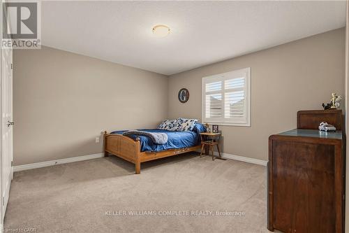 39 Turi Drive, Hamilton, ON - Indoor Photo Showing Bedroom