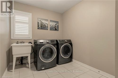 39 Turi Drive, Hamilton, ON - Indoor Photo Showing Laundry Room