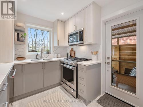 8 Glenvale Boulevard, Toronto, ON - Indoor Photo Showing Kitchen