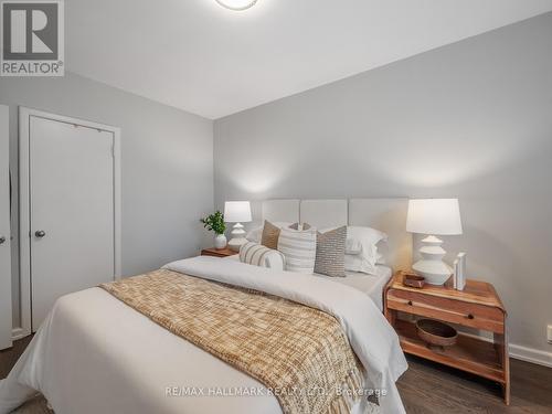 8 Glenvale Boulevard, Toronto, ON - Indoor Photo Showing Bedroom
