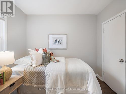 8 Glenvale Boulevard, Toronto, ON - Indoor Photo Showing Bedroom