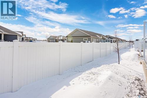 9 437 Palmer Crescent, Warman, SK - Outdoor