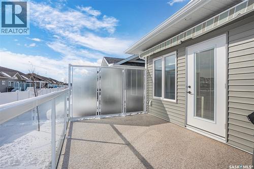 9 437 Palmer Crescent, Warman, SK - Outdoor
