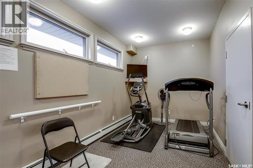 402 615 Saskatchewan Crescent W, Saskatoon, SK - Indoor Photo Showing Gym Room