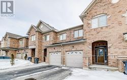 30 DAVENFIELD CIRCLE Brampton, ON L6P 4M2