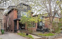 2 - 312 QUEBEC AVENUE Toronto, ON M6P 2V3