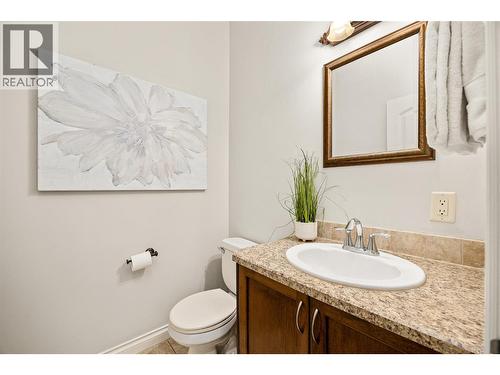 647 Peridot Place, Kelowna, BC - Indoor Photo Showing Bathroom