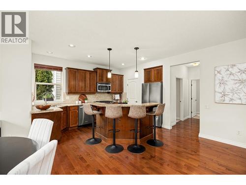 647 Peridot Place, Kelowna, BC - Outdoor