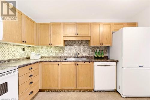 101 - 201 Dorchester Boulevard, St. Catharines, ON - Indoor Photo Showing Kitchen