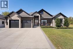 172 GRANDVIEW AVENUE Kingsville, ON N9Y 0C8