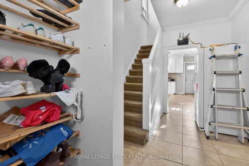 91 Royal Avenue, Hamilton, ON - Indoor Photo Showing Other Room