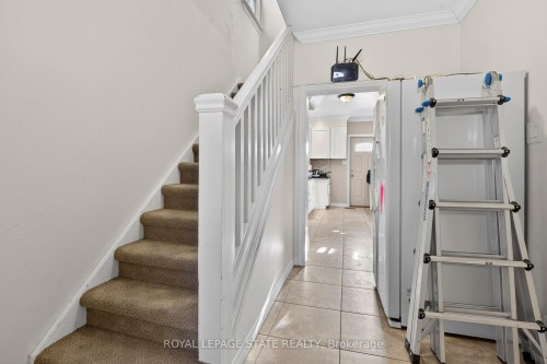 91 Royal Avenue, Hamilton, ON - Indoor Photo Showing Other Room