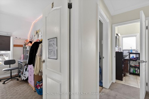 91 Royal Avenue, Hamilton, ON - Indoor Photo Showing Other Room