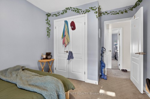 91 Royal Avenue, Hamilton, ON - Indoor Photo Showing Bedroom