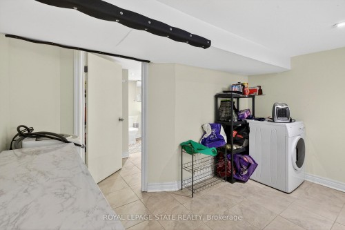91 Royal Avenue, Hamilton, ON - Indoor Photo Showing Laundry Room