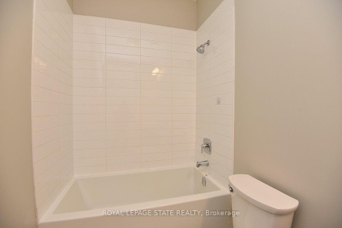 603-150 Main Street W, Hamilton, ON - Indoor Photo Showing Bathroom