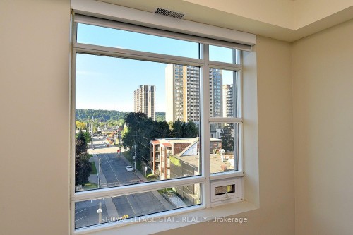 603-150 Main Street W, Hamilton, ON - Indoor Photo Showing Other Room