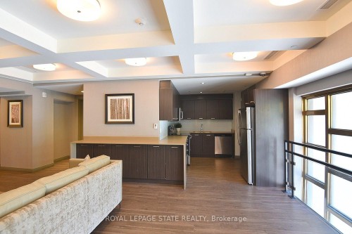 603-150 Main Street W, Hamilton, ON - Indoor